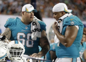 Just two pals, talkin&#039; shop!